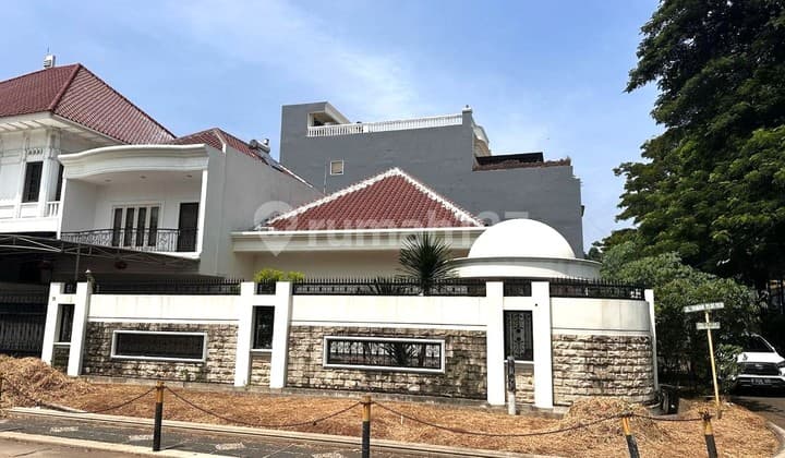 Rumah Taman Pluit Putri Hoek 1,5Lt 20x25 512m 4+1KT Mewah Classic
