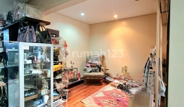 Ready-to-Occupy House in a Strategic Location Within Cluster Sector 9 Bintaro Jaya