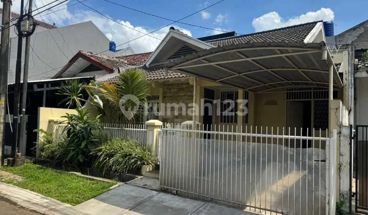Rumah Terawat 2 Lantai Di Sektor 2 Bintaro Jaya