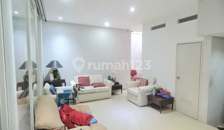 Rumah Siap Huni Lokasi Strategis di Sektor 2 Bintaro Tangsel