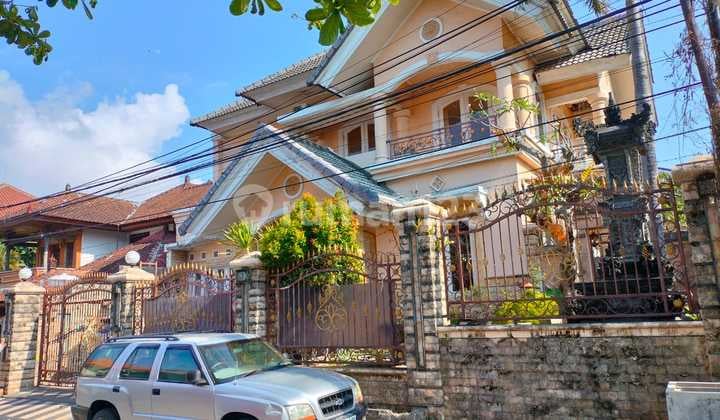 For Sale: 5-Bedroom House in Renon