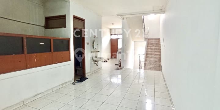 Ruko 3 LT Mainroad Siap Huni di Dewi Sartika Regol Bandung