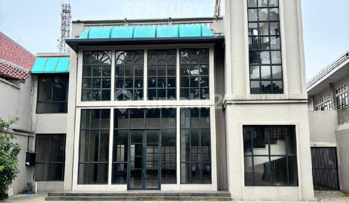 Gedung 3 Lantai Di Dago Mainroad Bagus Sangat Strategis