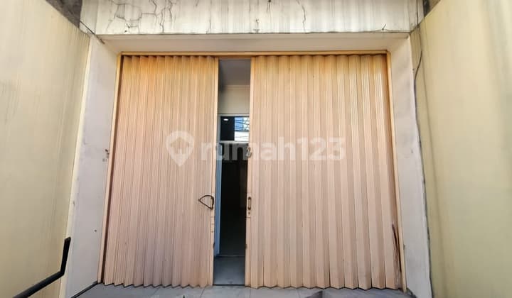 3-Story Shop House in Cibadak Area, Bandung City