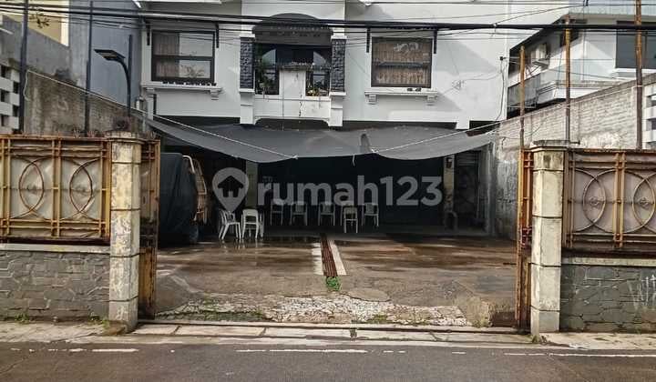 Two-Story Shophouse Main Road Wing Kiaracondong Bandung City