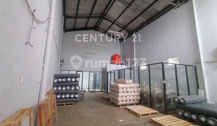 Strategically located warehouse in Bizpark Kopo Bandung.