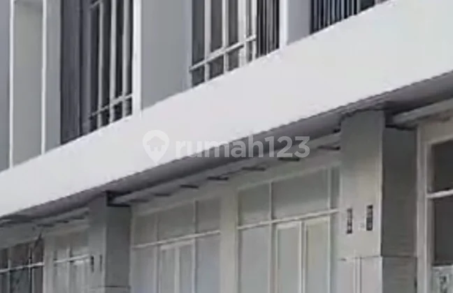 Ruko di Ruko Northwest Park, Surabaya 147 m Bagus HGB Ruko di Ruko Northwest Park, Surabaya 147 m Bagus HGB