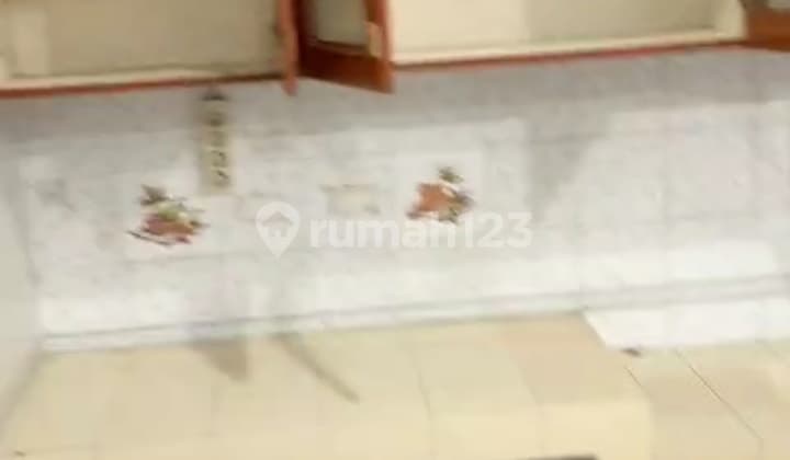 Rumah, SHM, di Taman Palem,2 Lantai