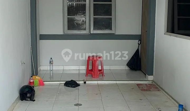 Rumah, di Taman Palem Permata Besar