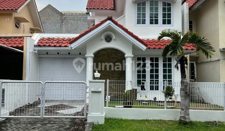 Dekat Banget Pakuwon Mall ~ Kemana2 Mudah ~ Murah Siap Huni ~ Jual Vila Valensia