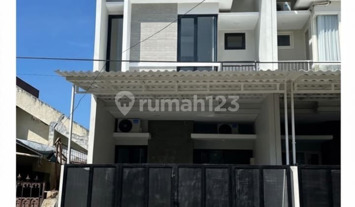 Row 4mobil Rumah Gress Di Jalan Utama ! Jual Rumah Baru Minimalis Kutisari Indah Surabaya Selatan