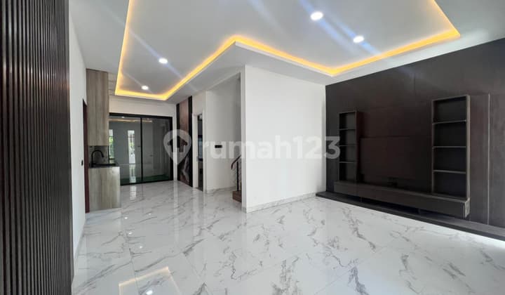 Rumah Siap Huni Finishing Rapi & Modern Citraland Surabaya Barat