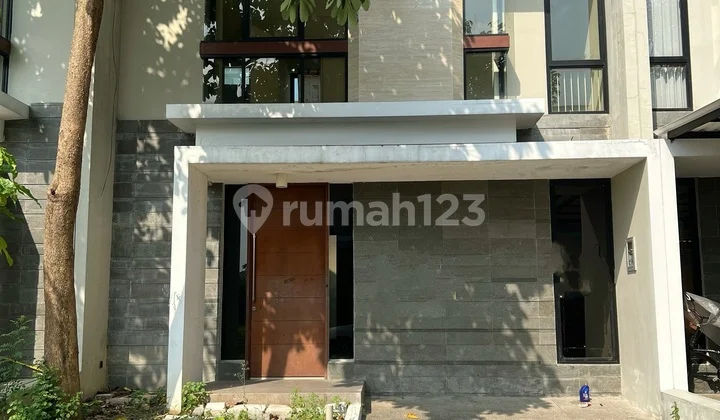 Affordable Rare Minimalist Move-In Ready Low Price Citraland West Surabaya! Selling Citraland Northwest House Affordable Rare Minimalist Move-In Ready Low Price Citraland West Surabaya! Selling Citraland Northwest House