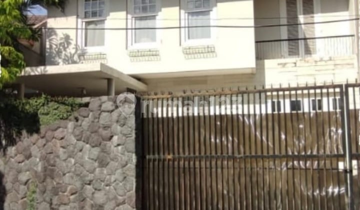 Rumah Besar 2Lantai Lebar 12 Dekat Papaya Darmo ! Jual Rumah di Simpang Darmo Permai