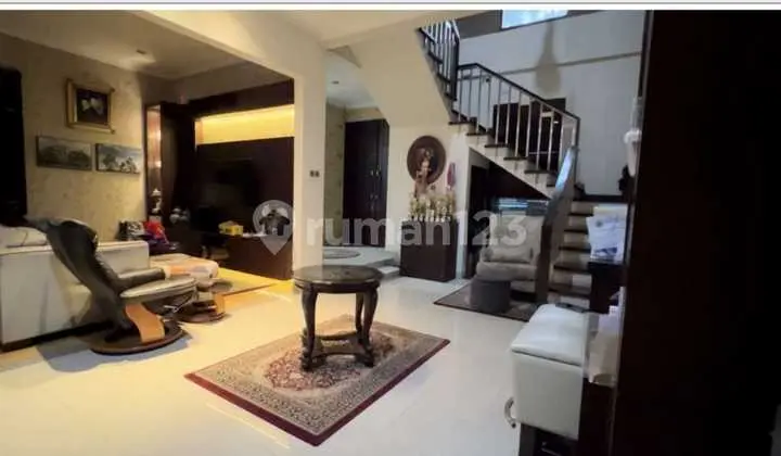 For Sale House Strategically Located on Jl. Panglima Polim, Kebayoran Baru, South Jakarta