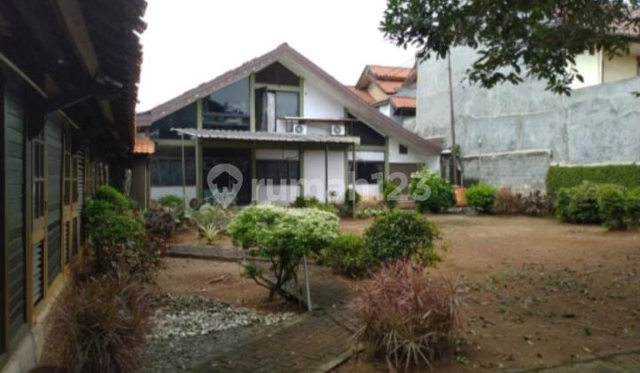Tanah + rumah tua Hitung Tanah strategis Dekat Ke Gatot Subroto dan ke Kuningan Mampang Prapatan Jaksel