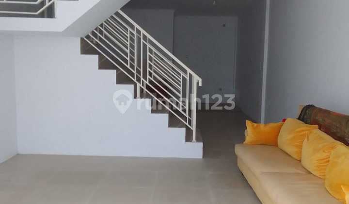 Ruko 2lt Siap Pakai Dekat Komp. Griya Mandiri Dan Ke Pondok Indah