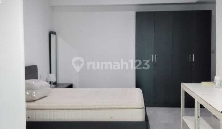 Di Sewakan Unit Apartemen Manhattan Full Furnish & Lux