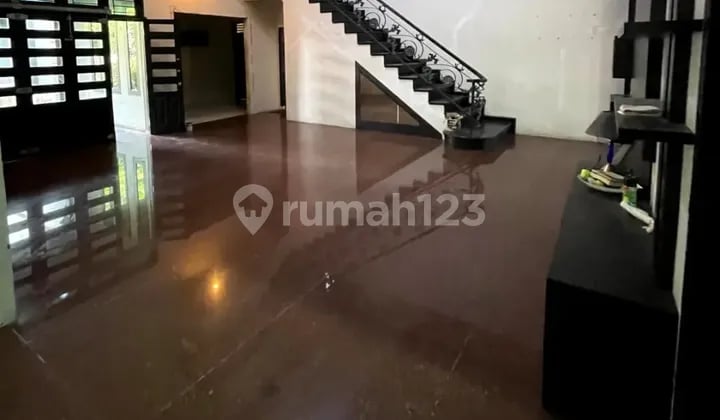 Dijual Cepat Rumah Mewah 2 Lantai Dekat Rsup. H Adam Malik