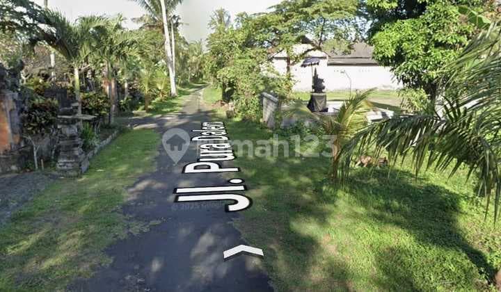 Tanah Kemenuh Sukawati Ubud Gianyar Bali Indonesia