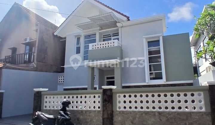 Rumah Cantik Lingkungan Elit Sesetan Denpasar Selatan Bali Indonesia