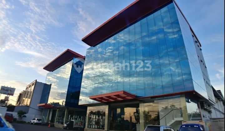 Dijual Gedung Kantor dan Gudang di Cipondoh -Tangerang