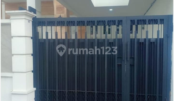 Dijual Rumah Siap Huni di Benhil