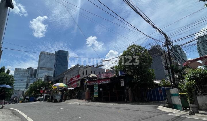 Rumah Tua Strategis Murah di Setiabudi