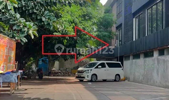 Gedung di Kemang Raya