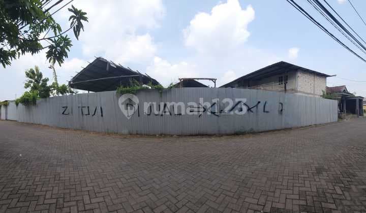 Gudang Terbuka Di Lingkar Timur, Candi