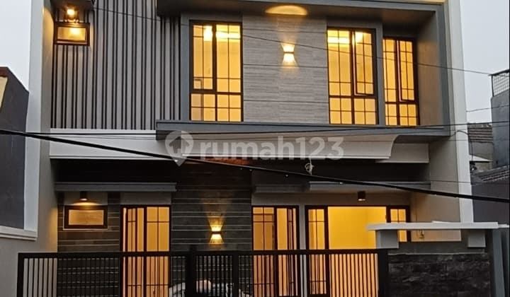 Rumah Baru 2 Lantai Modern Mewah di Wisma Permai, Mulyorejo