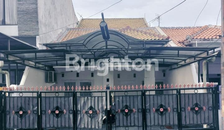 Rumah minimalis siap huni di Medokan Asri