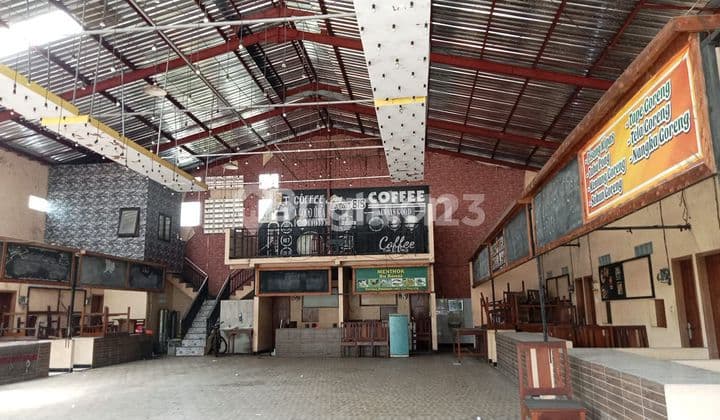 Rumah Usaha Pujasera Di Sidoarjo