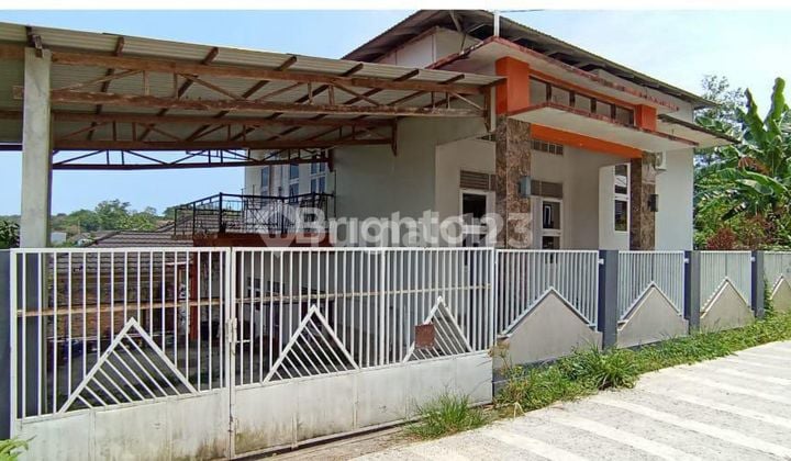 DIJUAL RUMAH BESAR 2 LANTAI BESERTA ISINYA