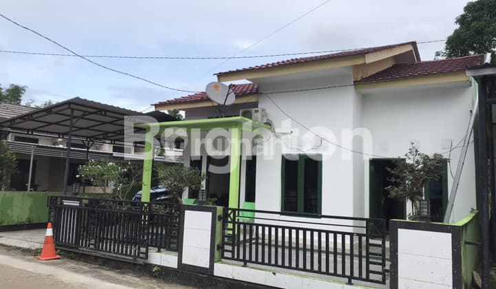 WHOEVER IS FAST, GETS IT