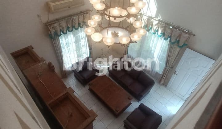 RUMAH BESAR BESERTA ISINYA DI PERUMAHAN BALIKPAPAN BARU