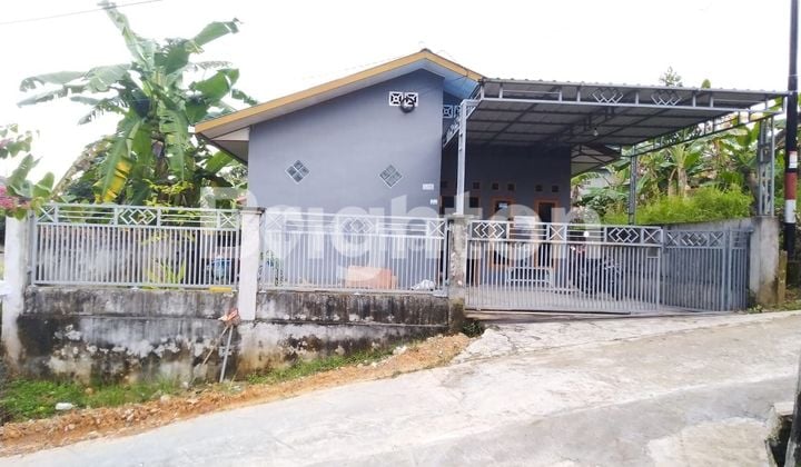 RUMAH DAN TANAH LUAS