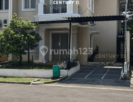 Beautiful 2-Story Furnished House Ready to Occupy in Taman Dago