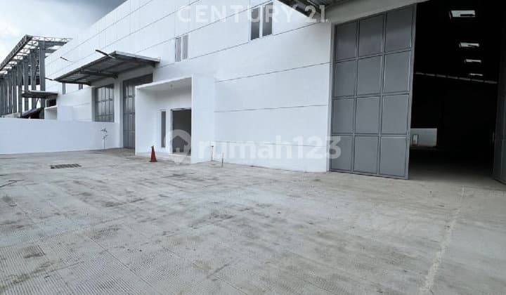 Gudang Siap Pakai di Kaw. Industri Delta Silicon Lippo Cikarang
