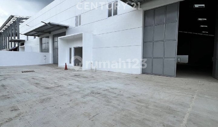 Gudang Siap Pakai di Kaw. Industri Delta Silicon Lippo Cikarang