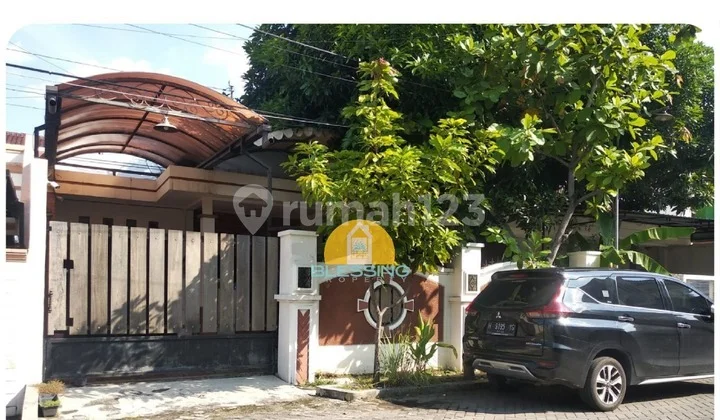 Beautiful Semarang House Strategic Location Beautiful Semarang House Strategic Location