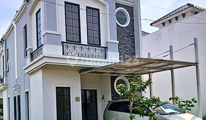 Rumah Modern Sevilla Townhouse Lokasi Strategis Dekat Golf Jababeka