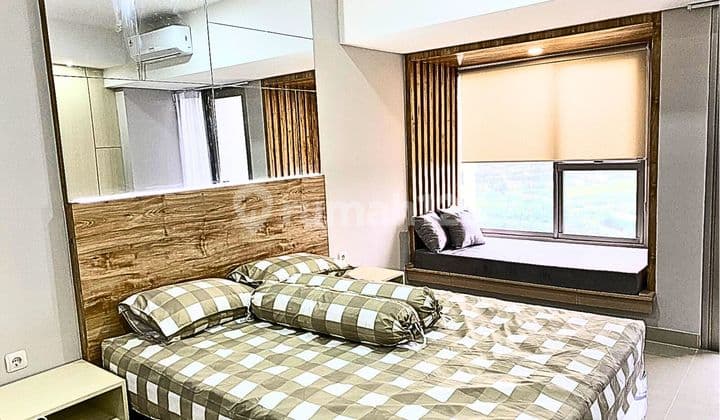 Orange County Apartement Pasadena Tower dengan Pemandangan Alam Hijau