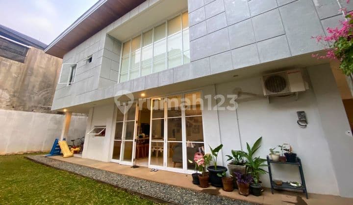 Rumah Mewah Full Furnished di Rempoa dekat Ke Bintaro