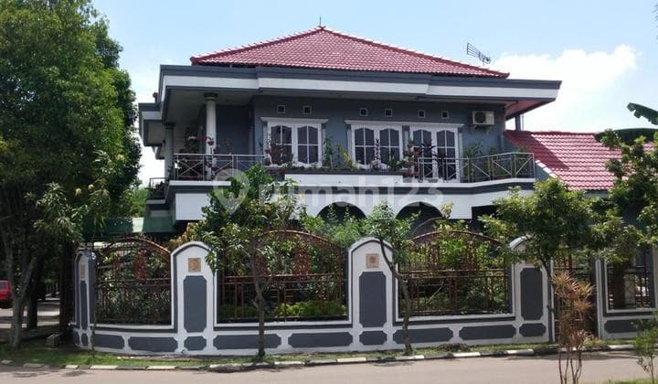 Rumah Di Kencana Loka Bsd Posisi Hoek Dekat Pasmod