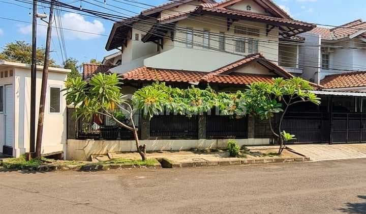 Rumah Hoek Siap Huni di Bintaro Jaya Sektor 9 Dekat Mcd