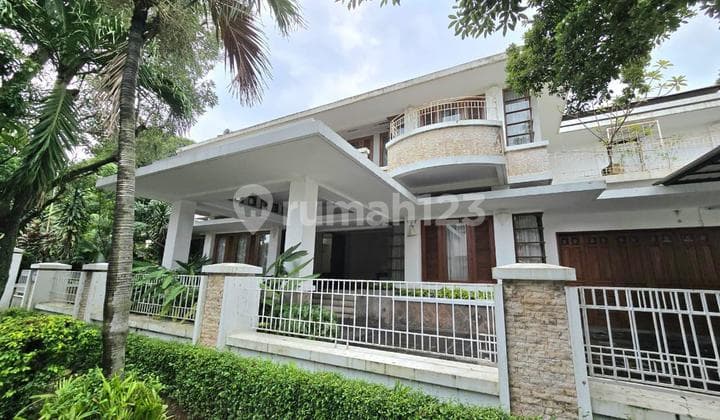 Luxury House in Pondok Indah, South Jakarta for Sale Cheap!