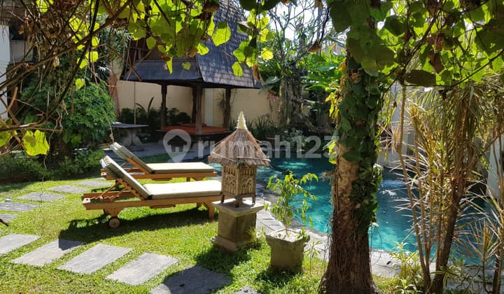 Luxurious Hook Spanish House Furnished in the Middle of Denpasar City