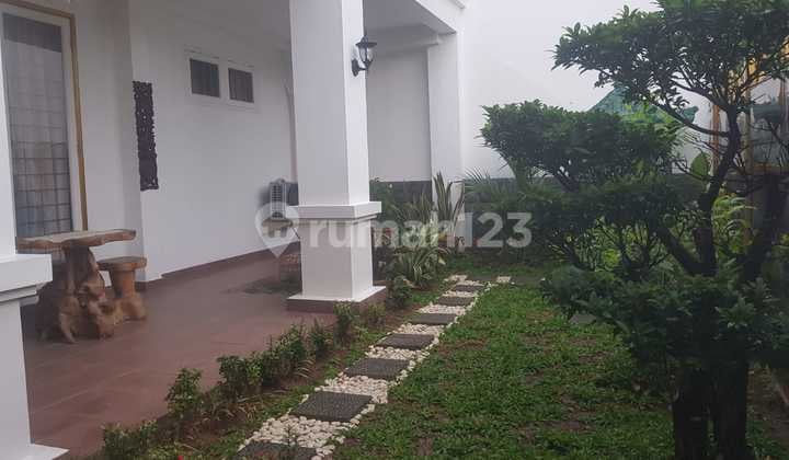 Dijual Rumah Baru Renovasi Total di Bintaro Lokasi Strategis