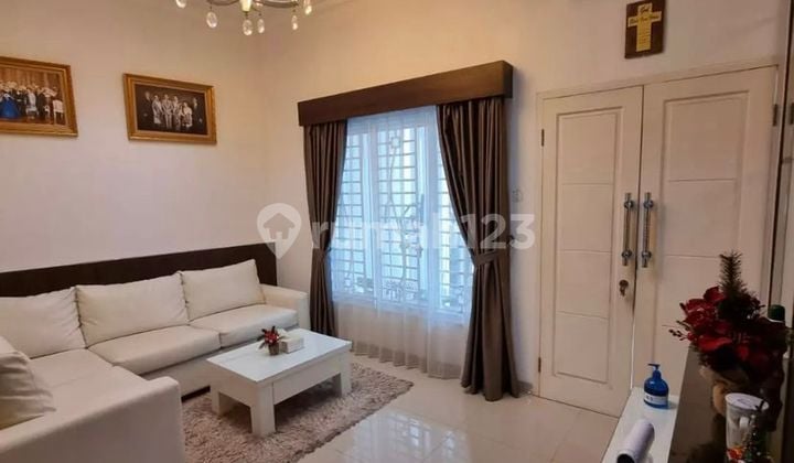 Dijual Rumah Full Furnished Siap Huni Lokasi Strategis di Bintaro